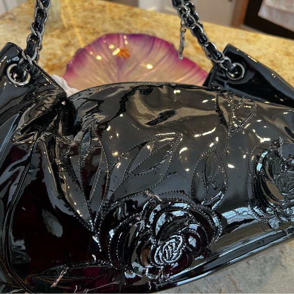 CHANEL Glossy Black Floral Shoulder Bag - Picture 1 of 1